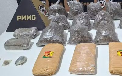 'Supermaconha', cocaína e crack são apreendidos em casas abandonadas durante operação da PM em Timóteo