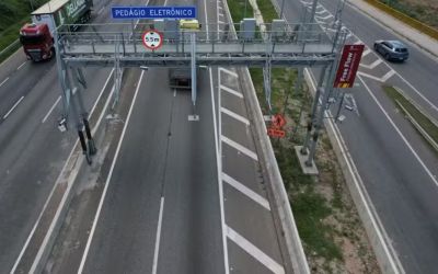 Dutra passa a cobrar pedágio eletrônico na pista expressa entre Arujá e Marginal Tietê