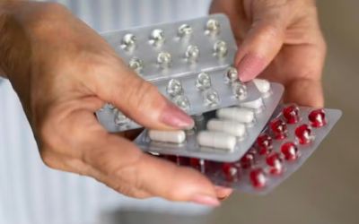 Anvisa manda recolher lotes de antibióticos e soro fisiológico; confira os números