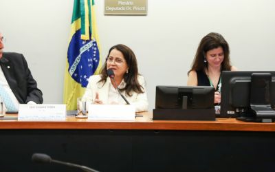 Deputada Rosângela Reis é eleita vice-presidente da Comissão de Saúde da Câmara Federal