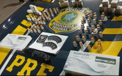 PRF apreende medicamentos irregulares para perda de peso em ônibus na BR-116, em Manhuaçu