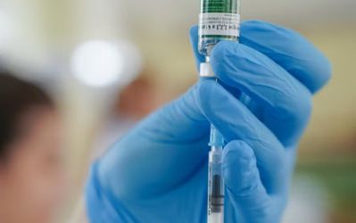 Justiça determina avaliação médica de menina não vacinada em MG