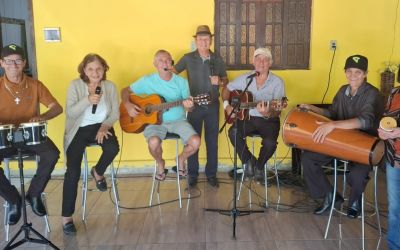 Seresta nas praças celebra amizade e música em Santana do Paraíso