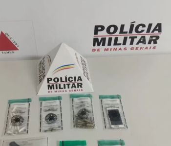 Polícia prende dupla armada e apreende drogas em distrito de Governador Valadares