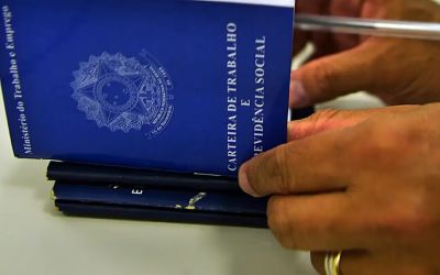 Agências do trabalhador oferecem 960 vagas com salários de até R$ 3,7 mil nesta sexta