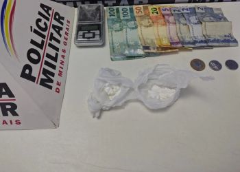 Operações policiais resultam em prisões por tráfico e posse ilegal de armas em três cidades