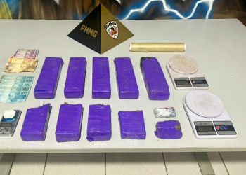 Operação da PM prende homem e apreende adolescente por tráfico de drogas em Ipatinga