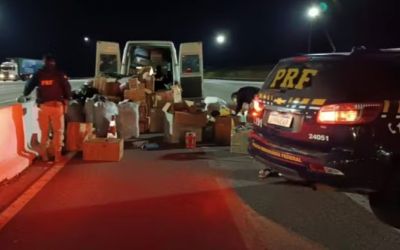 PRF apreende medicamentos para emagrecimento proibidos e mercadorias irregulares na Fernão Dias, em MG