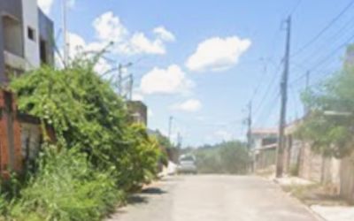 Polícia apreende drogas e bicicleta motorizada após perseguição em Santana do Paraíso