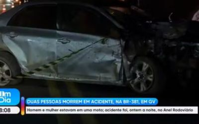 Duas pessoas morrem em acidente entre carro e moto na BR-381, em Governador Valadares
