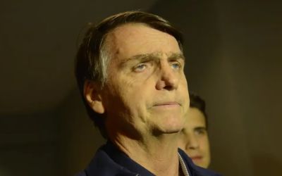 Por medo de envenenamento, Bolsonaro mantém ritual rígido para receber comida na PF