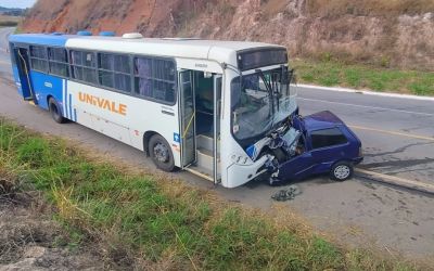 Identificado homem que morreu em colisão com ônibus na BR-458; vítima tinha 38 anos