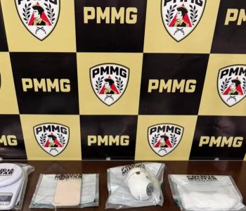 Denúncias de que mulher escondia drogas nas partes íntimas e em casa com crianças ajudam PM a prendê-la