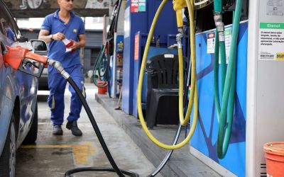Governo fixa subvenção de R$ 0,44 por litro para gasolina; medida pode custar R$ 2,4 bilhões