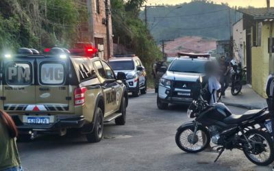 Homem é morto a tiros dentro de casa em Coronel Fabriciano; uma pessoa é detida