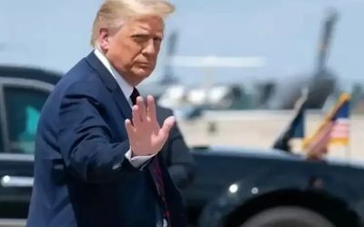 Mercado reage positivamente a acordos de Trump, Brasil tenta reverter tarifaço