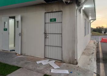 Homens são presos por atear fogo em base de concessionária na BR-116