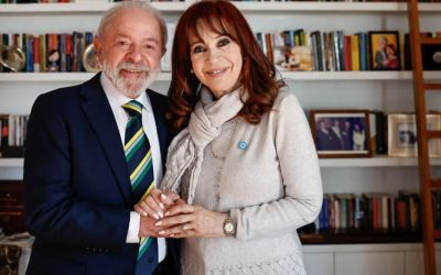 Cristina Kirchner e mais oito são multados em R$ 3 bilhões por corrupção