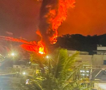 Carreta tanque explode após cair em ribanceira na BR‑381, em Bela Vista de Minas