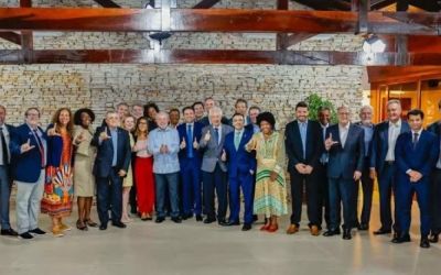 Lula e Hugo Motta trocam afagos após jantar e sinalizam reaproximação com a Câmara