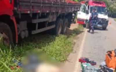 Caminhoneiro morre após passar mal e parar caminhão em rodovia LMG-758, em Belo Oriente