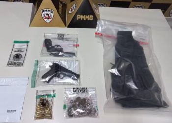  Polícia apreende arma, drogas e munições em dois bairros de Governador Valadares
