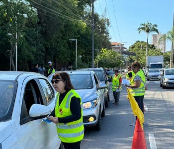 Blitz educativa abre programação do Maio Amarelo em Ipatinga