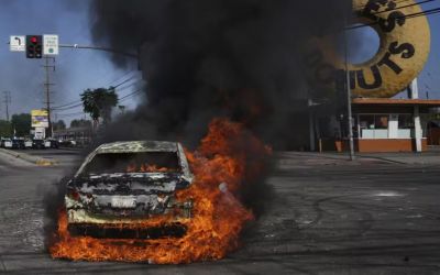  Trump envia Guarda Nacional a Los Angeles, contra vontade do governador, para conter protestos
