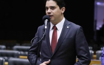 PF investiga desvio de verbas e faz busca no gabinete do deputado Júnior Mano