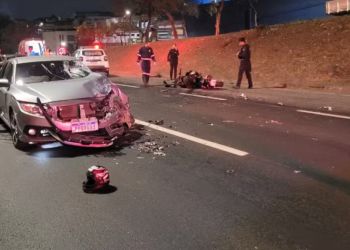 Motociclista morre após ser atingida por carro na contramão na BR-381, em Ipatinga