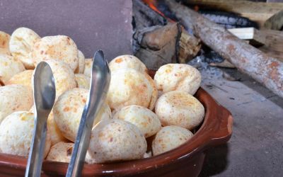 Menina morre após lanche com bolo e pão de queijo em Minas