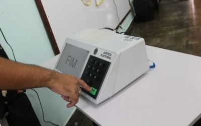 Idosos e pessoas com deficiência têm até 6 de maio para pedir seção eleitoral acessível
