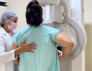 SUS amplia mamografia para mulheres de 40 a 74 anos em meio a desafios de acesso