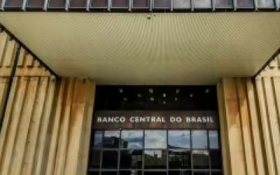 Focus eleva projeção da Selic em 2026 para 13,25% e indica corte de juros mais lento