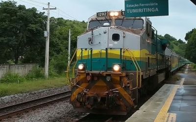 Manifestação em Tumiritinga suspende Trem de Passageiros da EFVM nesta terça-feira