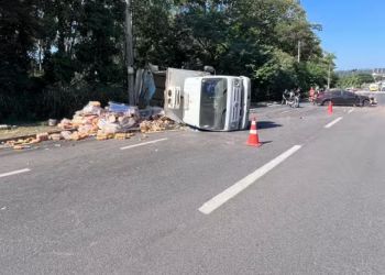 Acidente entre quatro veículos interdita BR-381 em Ipatinga