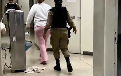 Mulher é presa suspeita de matar filha de 2 anos por envenenamento na Grande BH