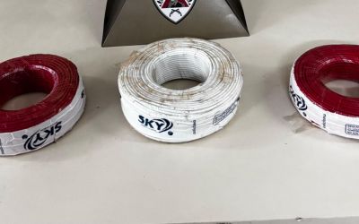 Homem é preso após furtar rolos de fios elétricos e trocar por drogas em João Monlevade