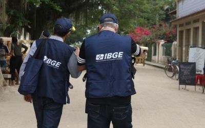 IBGE abre seleção com 9,5 mil vagas temporárias e salários de até R$ 3,3 mil