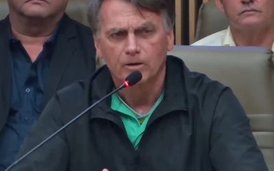 Bolsonaro quer 50% do Congresso para 'mudar o destino do Brasil'