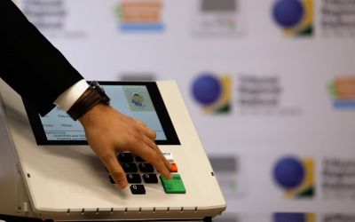  Pré-candidaturas de PT e PL para 2026 apontam disputa indireta e alianças regionais na maioria dos estados