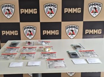  Homens são presos por tráfico após um deles enviar porções de cocaína por carro de aplicativo
