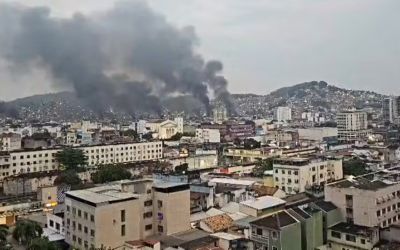 Megaoperação no Alemão e na Penha para prender 100 do Comando Vermelho tem 5 mortos, entre eles um policial