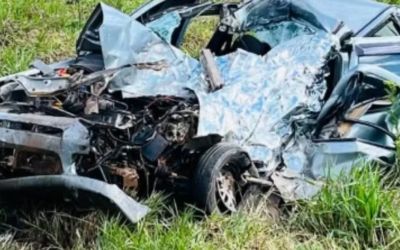 Colisão entre carro e ônibus deixa um morto e 12 feridos na BR-116 em Santa Rita de Minas
