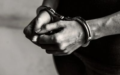 Mulher é presa em Ipatinga por suspeita de tentar matar ex em colisão